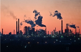 Ngành công nghiệp dầu khí Nga bắt đầu ‘ngấm’ đòn trừng phạt