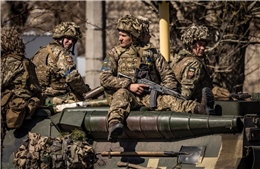 Phương Tây rơi vào thế khó về viện trợ vũ khí cho Ukraine