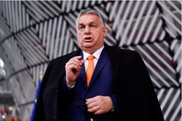 Thủ tướng Hungary kêu gọi EU dỡ bỏ trừng phạt Nga để tránh suy thoái