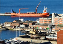 Tàu Nga bí mật cập cảng tại căn cứ hải quân lớn nhất ở Nam Phi khiến Mỹ lo lắng