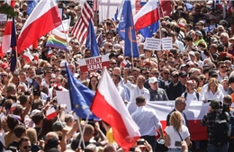 Tại sao Chính phủ Ba Lan lại đặt cược vào luật mới liên quan đến Nga?