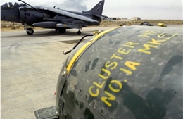 Anh và Tây Ban Nha phản đối cung cấp bom chùm cho Ukraine