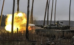 Trận chiến xe tăng &#39;giáp lá cà&#39; hiếm hoi trong cuộc xung đột Nga - Ukraine