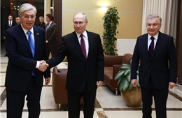 Kazakhstan tăng cường liên kết thương mại với Trung Quốc và Nga 