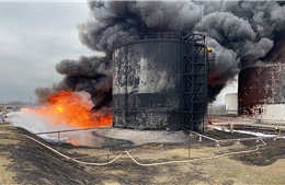 Ukraine &#39;thách thức&#39; Mỹ khi vẫn tấn công nhà máy lọc dầu Nga?