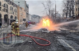 Ukraine trước &#39;cơn bão tài chính&#39;: 330 tỷ USD tài sản Nga bị đóng băng có cứu được?