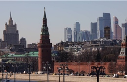 Ukraine và Nga đang bước vào giai đoạn căng thẳng tài chính sâu sắc