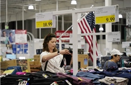 Thuế quan của Tổng thống Trump khiến người Mỹ trả giá đắt