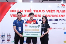 Herbalife Việt Nam thưởng nóng cho các vận động viên đạt Huy chương Vàng đầu tiên tại SEA Games 32