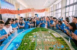 Khai trương văn phòng bán hàng, Thành phố Ánh sáng Eurowindow Light City  