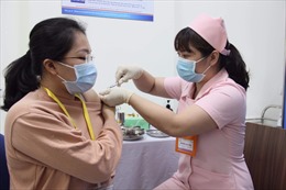 Việt Nam tích cực nghiên cứu, sản xuất vaccine COVID-19 trong nước và chuyển giao công nghệ từ nước ngoài 