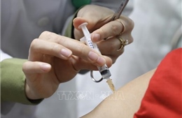 Vaccine COVID-19 được cấp phép khẩn cấp khi đã trải qua đủ 3 giai đoạn thử nghiệm lâm sàng
