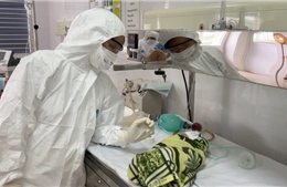 Em bé thứ 4 chào đời giữa ‘tâm dịch’ - Bệnh viện Bệnh nhiệt đới Trung ương