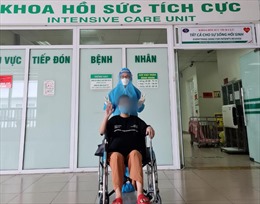 Thai phụ mắc COVID-19 suy hô hấp nặng được chữa khỏi, an toàn ra viện