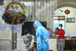 Ngày 12/3, số ca tử vong do COVID-19 của Việt Nam giảm nhẹ, gần 200 triệu liều vaccine đã được tiêm