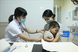 Giao mùa, làm thế nào để trẻ không bị bệnh hô hấp do nhiễm Adenovirus?