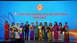 Trao giải thưởng Phụ nữ Việt Nam cho 7 tập thể và 19 cá nhân xuất sắc 