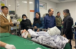 Tập trung cấp cứu các nạn nhân vụ sập trần lớp học ở Nghệ An