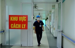 Người mắc COVID-19 hiện nay có cần phải điều trị cách ly không?