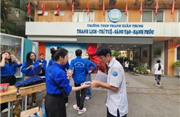 Kỳ thi vào lớp 10 THPT: Dự báo trời nắng nóng, các thí sinh đến điểm thi từ sớm