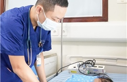 Bé 6 tuổi mắc cúm A với hàng loạt biến chứng nặng hiếm gặp