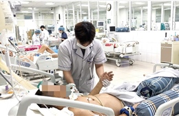 Bị nấm phổi khi mắc cúm A nặng, người đàn ông nguy kịch 