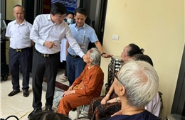 Lãnh đạo Sở Y tế Hà Nội kiểm tra ngày đầu khám sàng lọc miễn phí cho người dân 