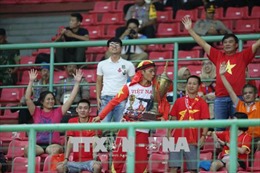 U23 Việt Nam vào tứ kết, cổ động viên rầm rộ đặt tour đi Indonesia cổ vũ bóng đá