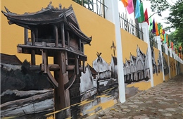 Cổng trường Phan Đình Phùng thay áo mới với những hình ảnh mái ngói thâm nâu Hà Nội