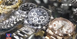 Phát hiện cơ sở nghi kinh doanh đồng hồ giả các thương hiệu nổi tiếng