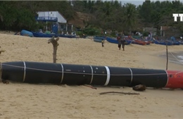 Phú Yên phát hiện và đưa một quả ngư lôi trên biển vào bờ