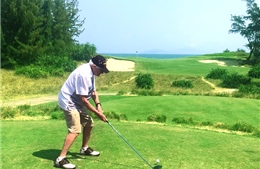 Gôn thủ 100 tuổi thể hiện kỹ năng tuyệt vời tại sân gôn tốt nhất thế giới BRG Đà Nẵng Golf Resort