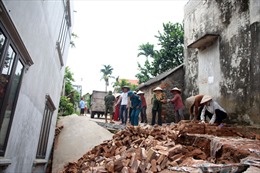 ‘Hố tử thần&#39; nuốt một ngôi nhà 2 tầng tại xã An Tiến (Hà Nội)