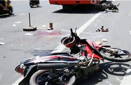 Bé trai tử vong sau va chạm giữa hai xe máy