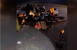 Hai xe máy đâm nhau trực diện, 4 người tử vong
