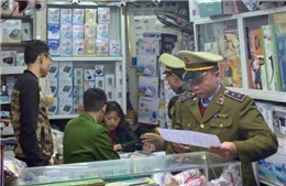 Phạt nặng 2 cửa hàng tăng giá khẩu trang tại Hà Nội