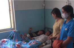 135 học sinh Lâm Đồng nhập viện do ngộ độc thức ăn