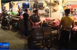 Thịt lợn không kiểm dịch buôn bán tràn lan tại chợ