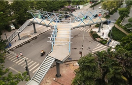 Cây cầu vượt bộ hành hình chữ Y có tính thẩm mỹ cao tại Hà Nội