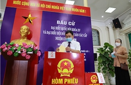 Quận Hoàn Kiếm diễn tập phương án phòng chống dịch COVID-19 phục vụ bầu cử