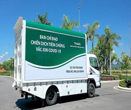 Cận cảnh xe ô tô chuyên dụng tiêm vaccine phòng COVID-19 lưu động trang bị cho CDC Hà Nội