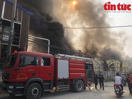 Hà Nội: Cháy lớn thiêu rụi 300m2 nhà xưởng tại cụm công nghiệp Phú Minh