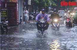 Thời tiết ngày 13/6: Bắc Bộ và Nam Bộ mưa dông, Trung Bộ nắng nóng