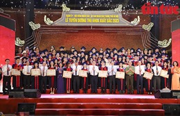 Hà Nội tuyên dương 96 Thủ khoa xuất sắc năm 2023