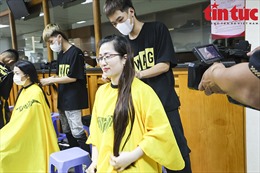 Gần 200 bộ tóc được hiến tặng cho những bệnh nhi Hà Nội