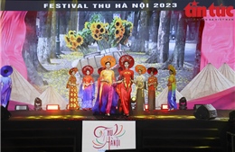 Chính thức khai mạc Festival Lễ hội Thu Hà Nội với chủ đề &#39;Thu Hà Nội - Đến để yêu&#39;