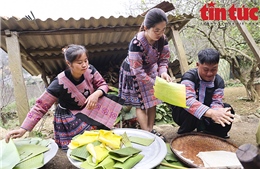 Bánh dày - món bánh không thể thiếu trong ngày Tết truyền thống của đồng bào Mông