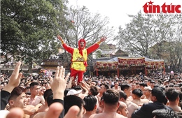 Tưng bừng lễ hội rước pháo làng Đồng Kỵ