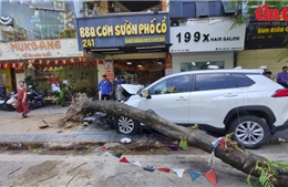 Vụ ô tô đâm liên hoàn xe máy trên phố Trần Đại Nghĩa (Hà Nội): Một nạn nhân tử vong
