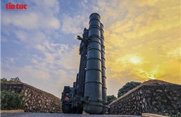 Tên lửa S-300PMU1 trực chiến bảo vệ bầu trời Hà Nội